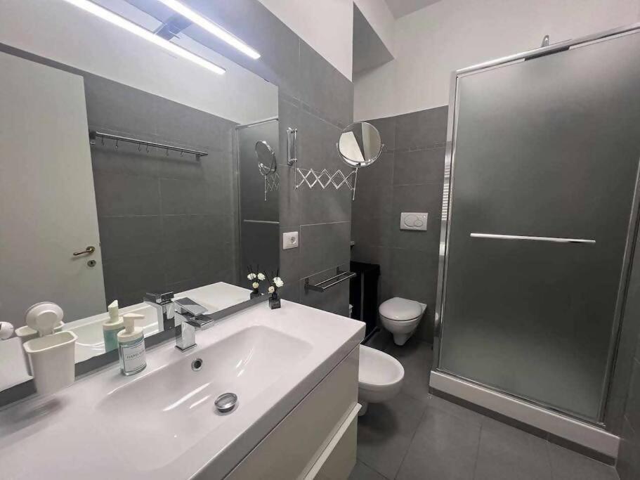 Modern Apartment In Monteverde Roma Esterno foto